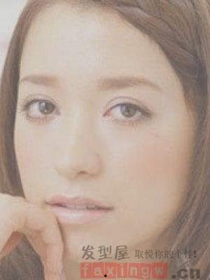 成人扎头发视频短发女生,轻松打造时尚发型