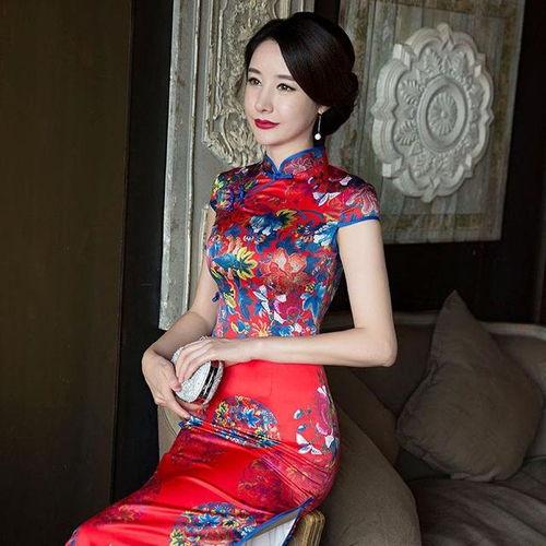 成人趣味旗袍聚拢视频,成人趣味聚拢瞬间，尽显东方韵味