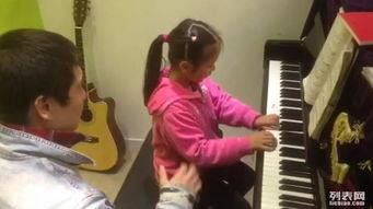 成人唱歌桔子树视频