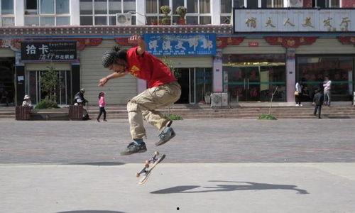 成人自学滑板技巧视频大全,轻松掌握滑板技巧攻略